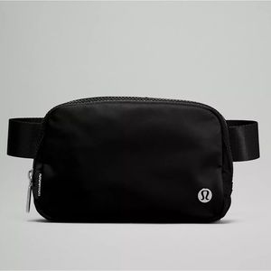 Lululemon Everywhere Belt Bag 1L - Black